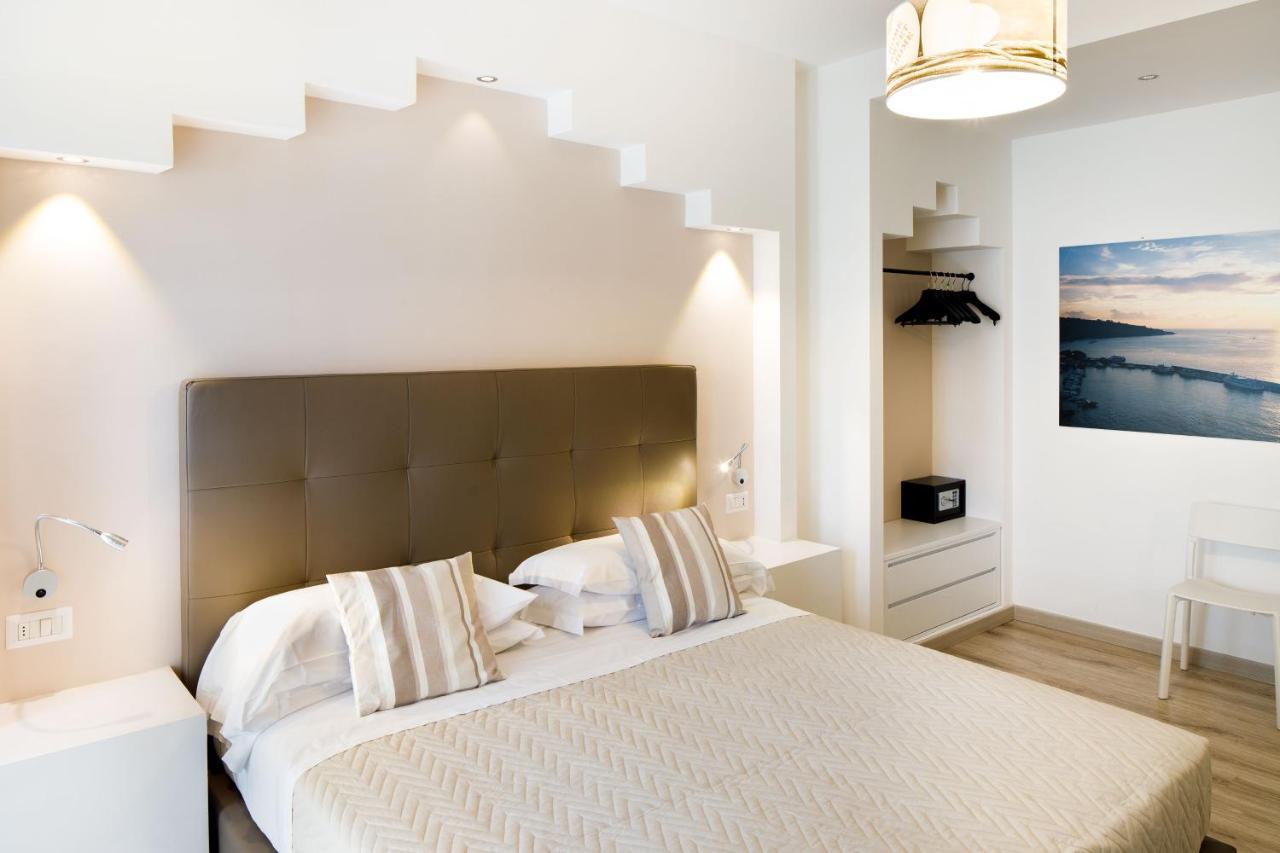 Sorrento Comfort Rooms Con Piscina מראה חיצוני תמונה