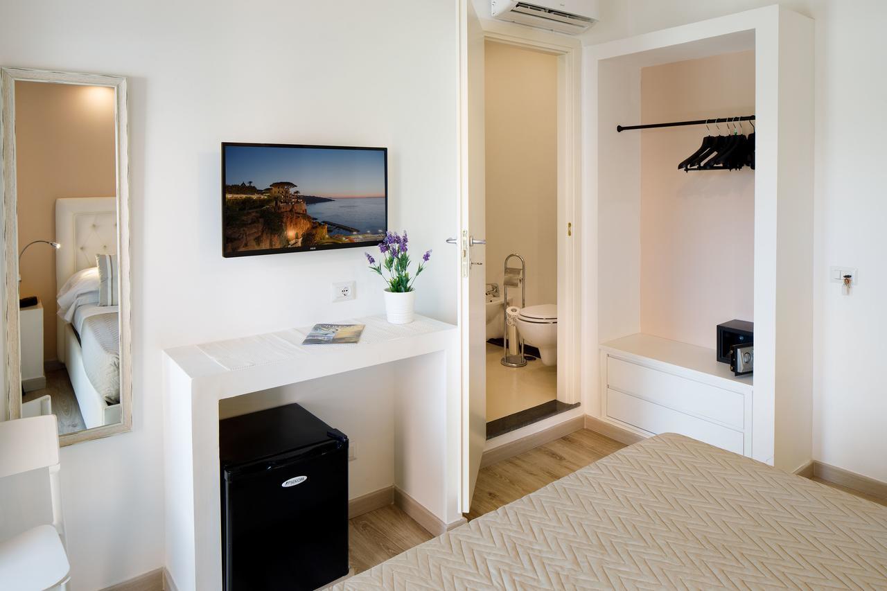 Sorrento Comfort Rooms Con Piscina מראה חיצוני תמונה