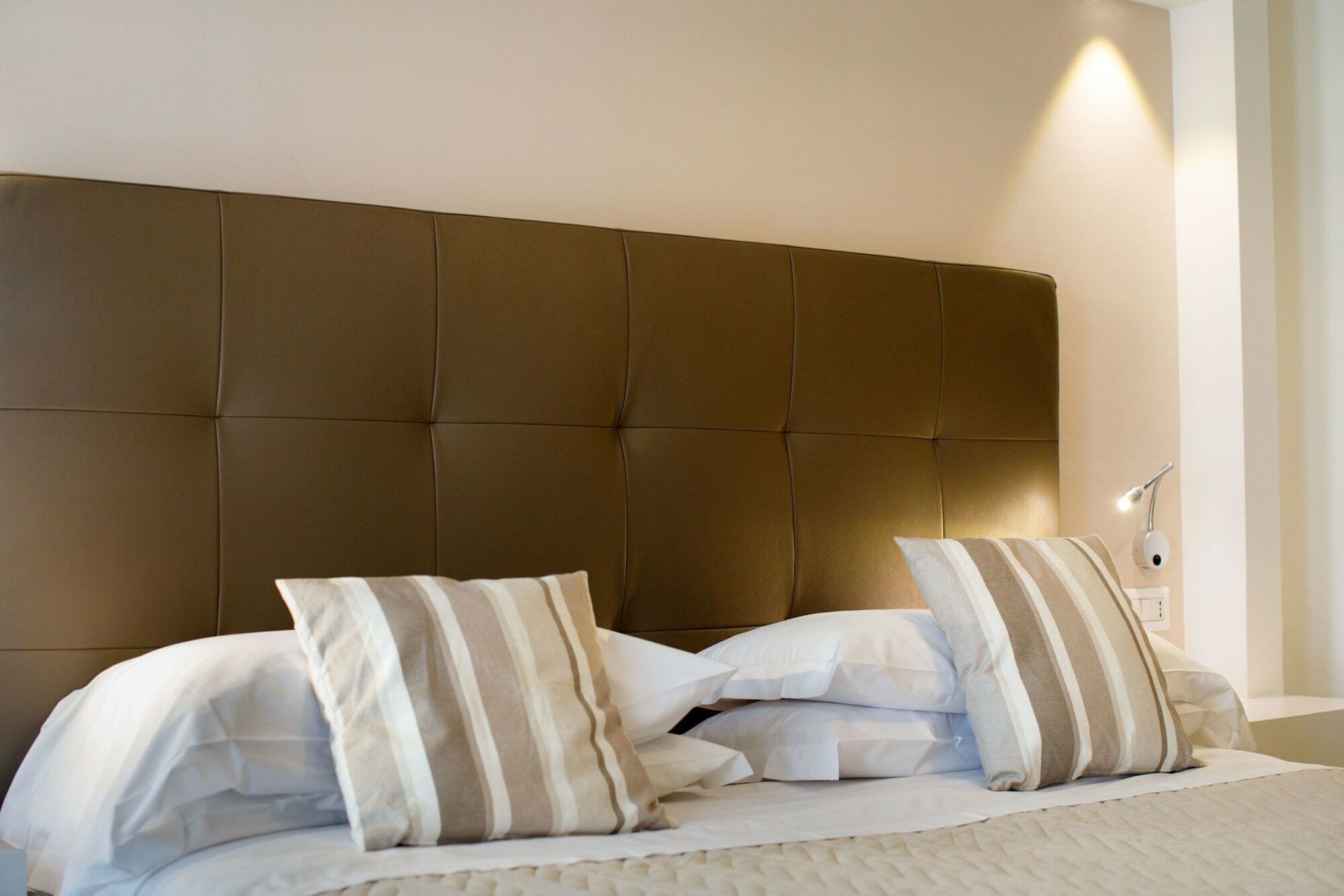 Sorrento Comfort Rooms Con Piscina מראה חיצוני תמונה